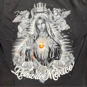 Vintage Reina de México Virgin Mary Graphic Tee – Black (Large, 20” x 26”)